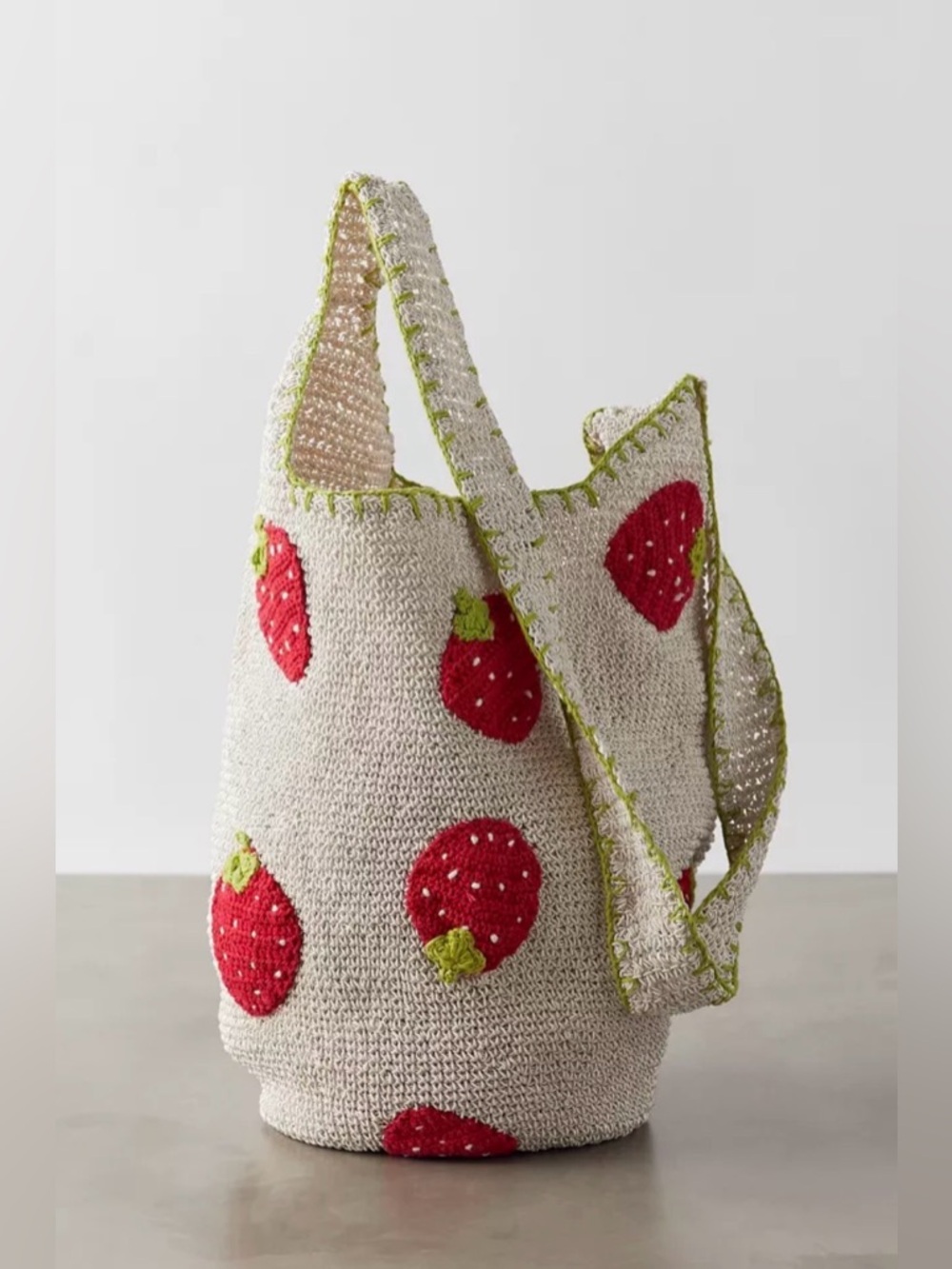 Urban Outfitters Strawberry Crochet Shoulder Bag NWT Beige Cottagecore Boho